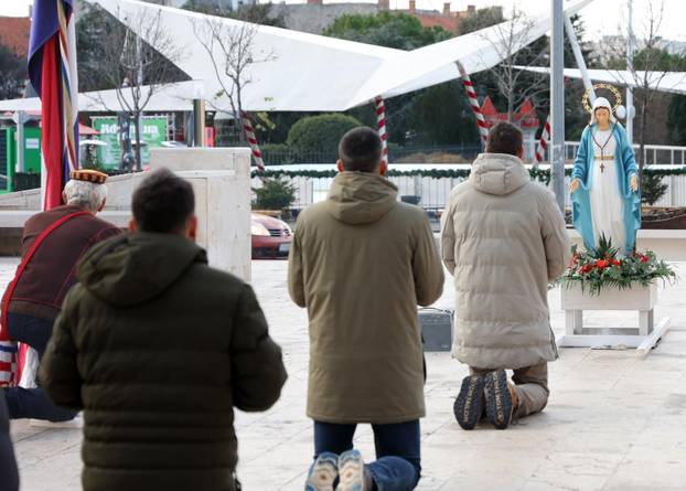 Šibenik: Muška molitva krunice