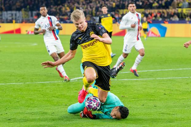 Soccer Champions League / Borussia Dortmund 2-1 Paris St. Germain.