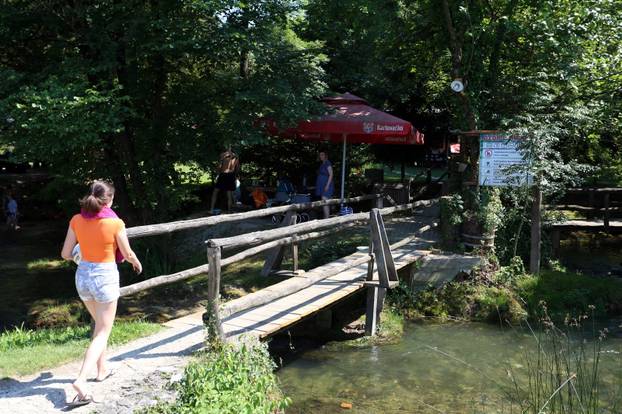 Brojna kupališa rijeke Mrežnice