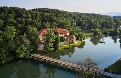 Ovaj dvorac nalazi se 40 minuta od Zagreba, a nudi vrhunsku gastronomiju i wellness
