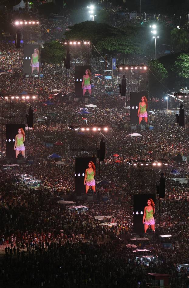 Shakira holds open concert at Copacabana beach in Rio de Janeiro