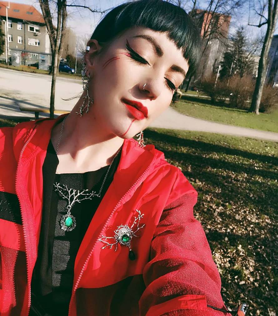 Nina Kraljić: 'Biseksualna sam. Odricala sam se zbog glazbe, a još imam ožiljke i od batina...'