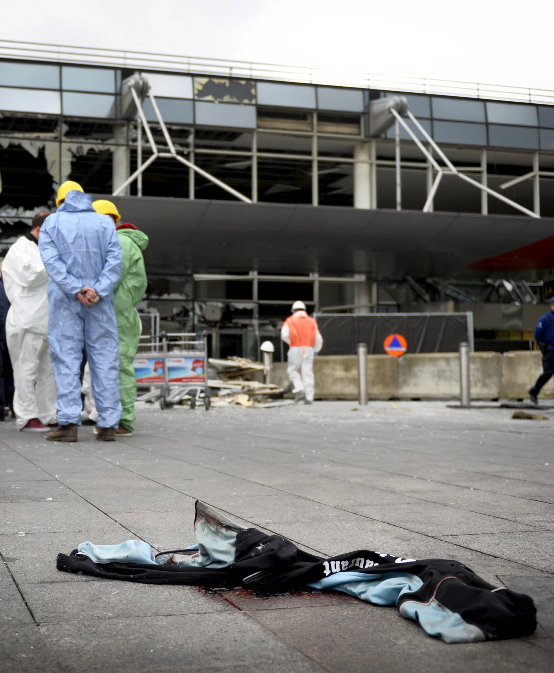 Uhitili pet osoba povezanih s napadima u Parizu i Bruxellesu