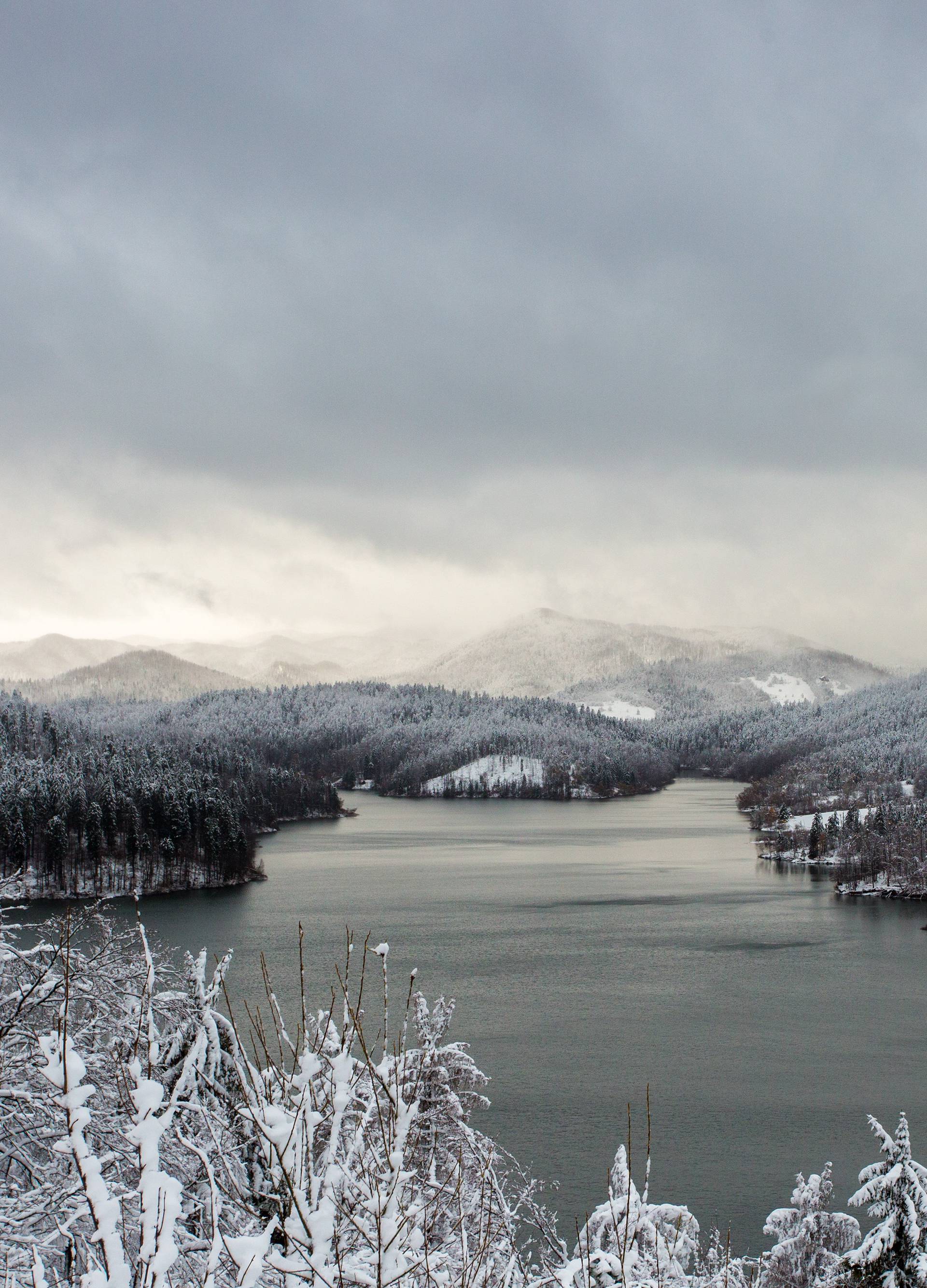Snijeg prekrio Sljeme i Platak, Rijeka rekorder po količini kiše