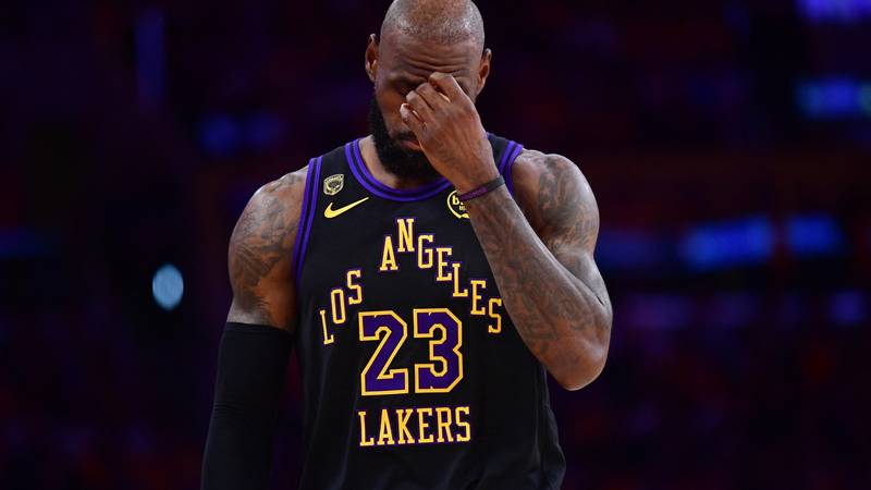 Lakersi su ispali iz doigravanja! Je li to kraj za LeBrona Jamesa?