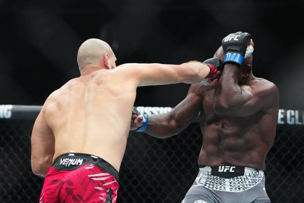 MMA: UFC 320 - Prochazka vs Rountree Jr