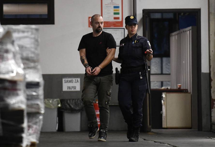 Zagreb: Privođenje uhićenih u Hrvatskim šumama