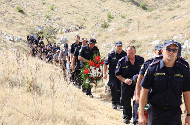 Na Kornatima obilježena 19. godišnjica tragedije u kojoj je poginulo 12 vatrogasaca