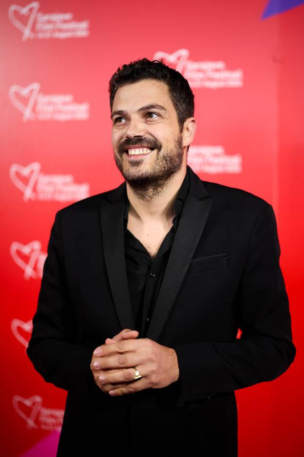 Sarajevo: Filmske zvijezde prošetale posljednjim crvenim tepihom 32. Sarajevo Film Festivala