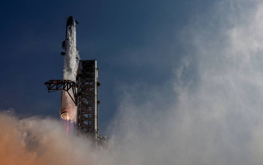 The SpaceX Starship and Super Heavy Booster lifts off on its 12th test fligh