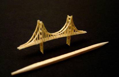 Izrezbario Golden Gate Bridge od jedne čačkalice