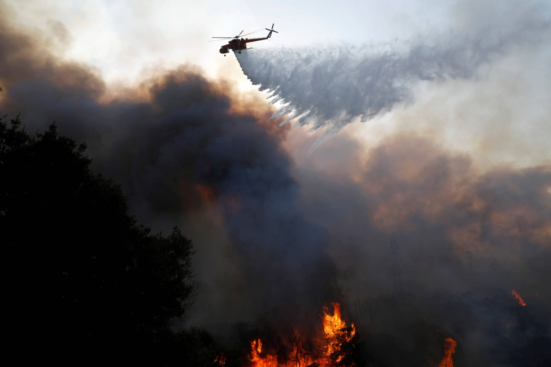 Wildfire erupts north of Athens