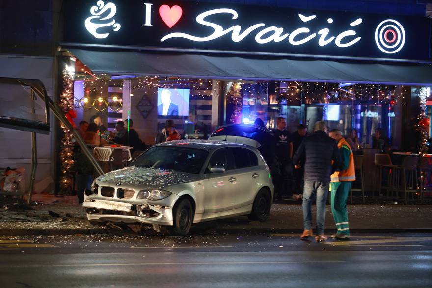 Kaos u centru Osijeka: BMW-om pokosio autobusnu stanicu