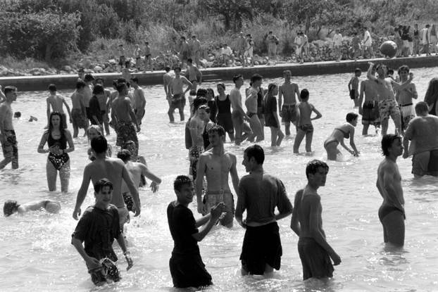 Zadar: Tradicionalna Picnic biciklijada Sabuša okupila velik broj biciklista, 20.6.1994.