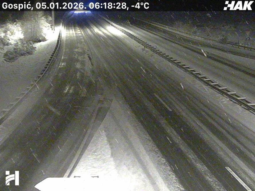 FOTO  Snijeg pada u Zagrebu, A1 zatvorili kod Sv. Roka zbog sudara. Ovako izgledaju ceste