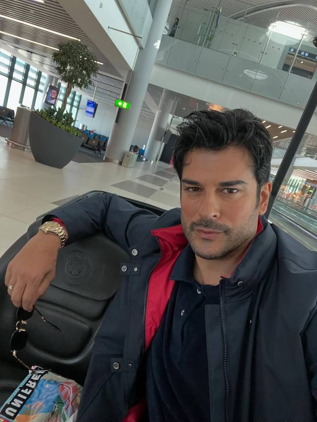 FOTO Zbog Bali-bega fanovi bojkotirali televiziju. Pogledajte kako danas izgleda...