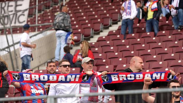 Ženeva: Navijači spremni za utakmicu finala Lige prvaka mladih između AZ Alkmaara i Hajduka