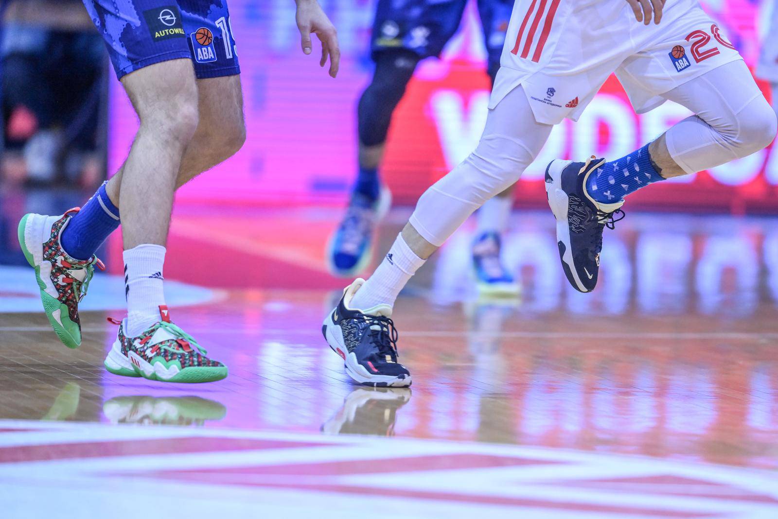 Zagreb: Šarenim čarapama za Svjetski dan Down sindroma priključili se i košarkaši