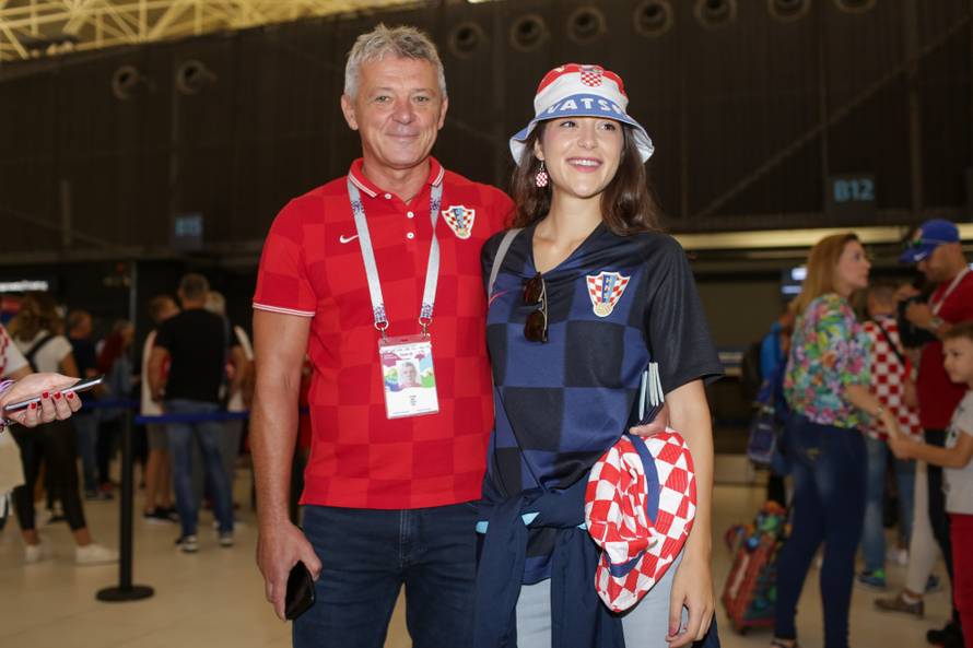 Zagreb: Brojne osobe iz javnog Å¾ivota odlaze Äarter letom na finalnu utakmicu HrV - FRA