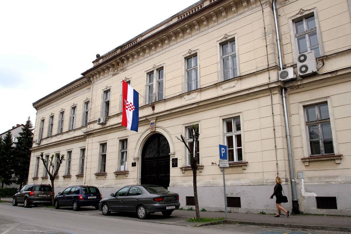 Čovjek iz Čakovca tužio sina jer ga ne želi uzdržavati, sud mu odredio isplatu od 1000 kuna