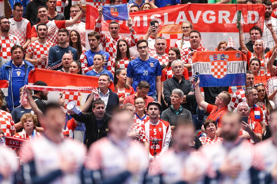 U boj, u boj: Podrška navijača u Grazu kao da smo u Hrvatskoj!