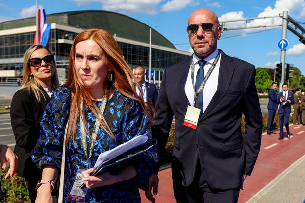 Zagreb: Okupljanje uzvanika uoči početka vojnog mimohoda u povodu 30. obljetnice VRO Oluja