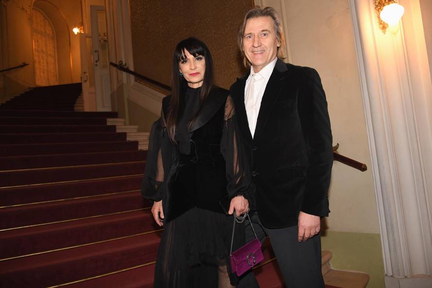 Zagreb: Dolazak poznatih na dodjelu medijskih nagrada Večernjakova ruža