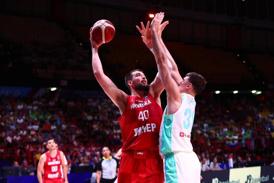 Pirej: Kvalifikacijski košarkaški turnir za Olimpijske igre u Parizu, Slovenija - Hrvatska