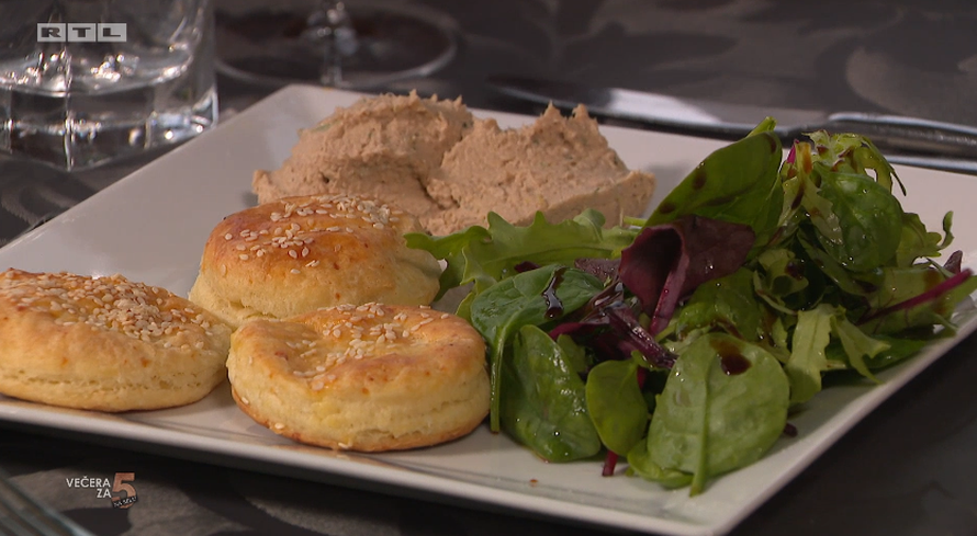 Gosti zadovoljni večerom, ali su kritizirali kolač: 'Teški desert, previše je to šećera za moj ukus'