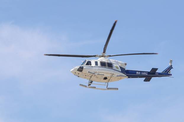 Zagreb: Policijski helikopter i policija na krovu zgrada u blizini Hipodroma