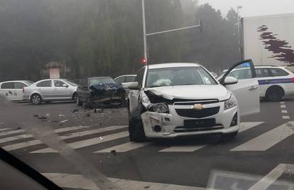 Sudar Audija i Chevroleta u Zagrebu: Jedan vozač u bolnici