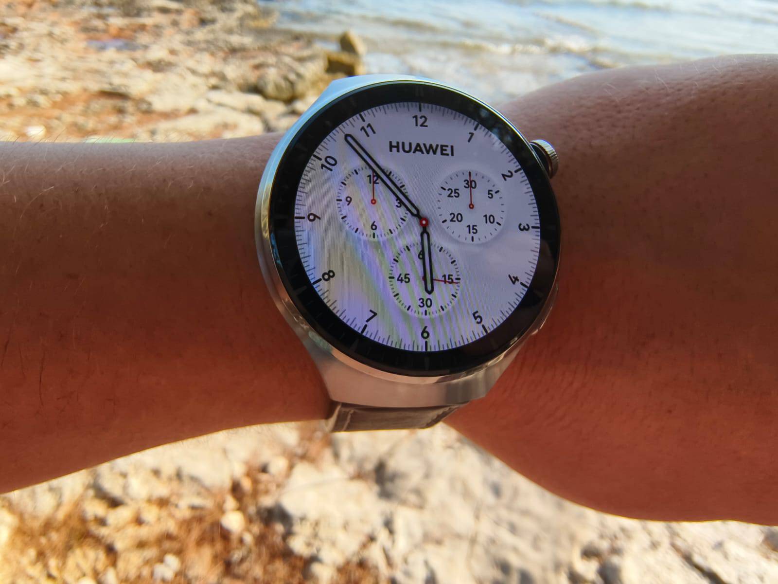 Isprobali smo Huawei  Watch 4 Pro: Elegantno prati baš sve