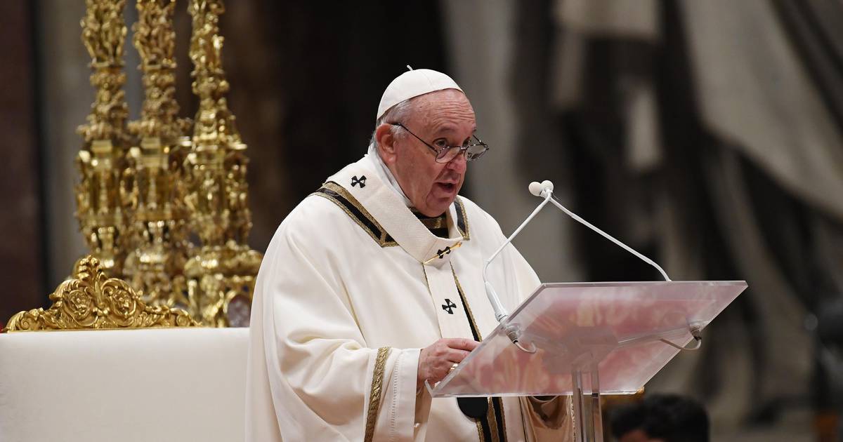 Pope Francis condemns war in Ukraine at Easter Vigil Mass: ‘Pray for you, be brave’
