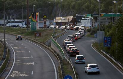 Kakva McGužva! Kolone auta u redu za McDonalds u Rijeci