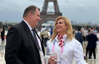 Romantika prije Olimpijskih igara! Kolinda i njezin suprug pozirali ispred Eiffelovog tornja