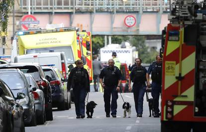 Britanska policija i dalje traži moguće napadače iz metroa