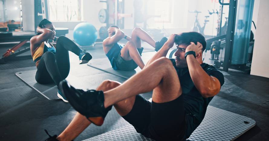 Workout,,People,And,Sit,Ups,With,Personal,Trainer,,Class,And