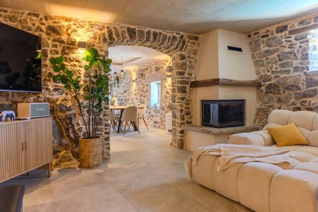 FOTO Kaštelet kod Opatije iz snova: Obnovili smo ga kako bismo očuvali obiteljske tajne