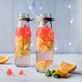 Zgodan ljetni trik: Kockice leda sa citrusima vodi će dati svježiji okus i držati je duže hladnom