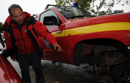 Izbušili gume na četiri vozila Gorske službe spašavanja