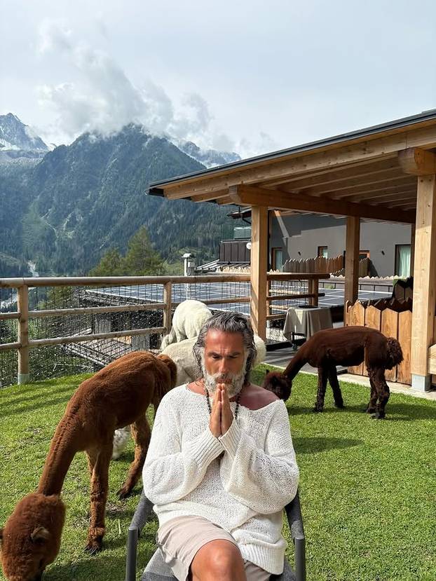 FOTO Zove se Zeus i izgleda kao bog: Ovaj muškarac je trenutno najpoželjniji na internetu!