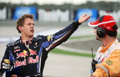 Vettel: Ne mogu vjerovati da me bolid tako iznevjerio...