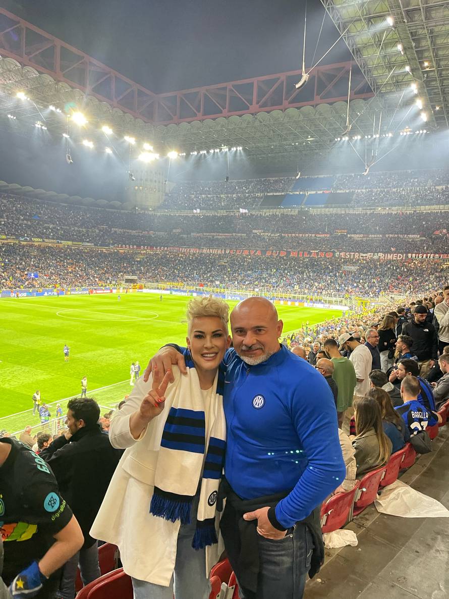 Indira je u Milano vodila muža i zgodnog posinka s kojim je jako bliska: Tu je uvijek naš Roberto