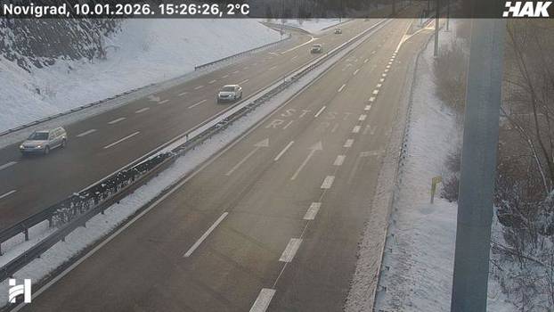 FOTO Pogledajte situaciju na autocestama: Snijeg još pada, stvara se poledica, ima i magle