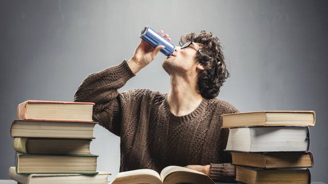 Stručnjak: I jedno energetsko piće može izazvati glavobolju