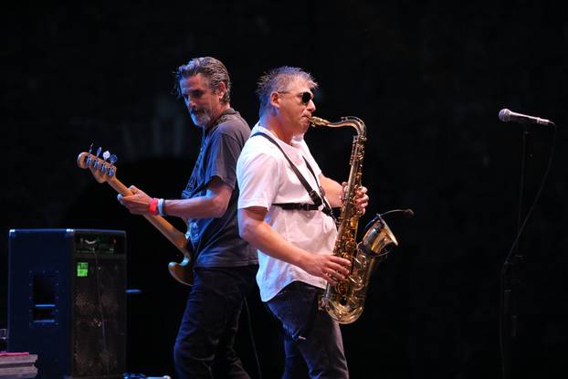 Opatija: a concert of a group of distant coasts on the summer stage