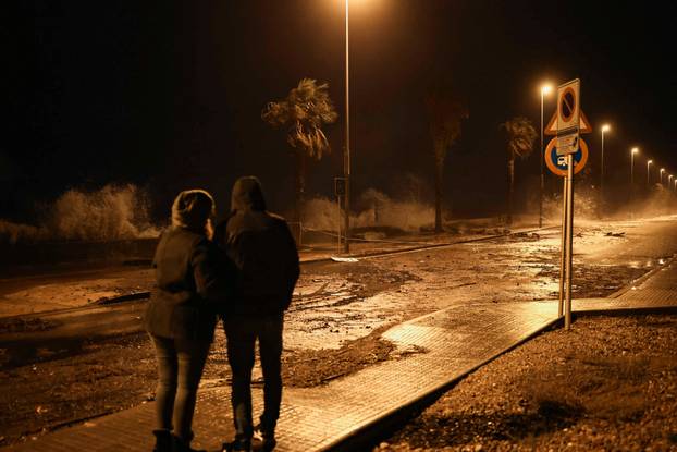 Spaniards brace for fresh storms two weeks after deadly Valencia floods