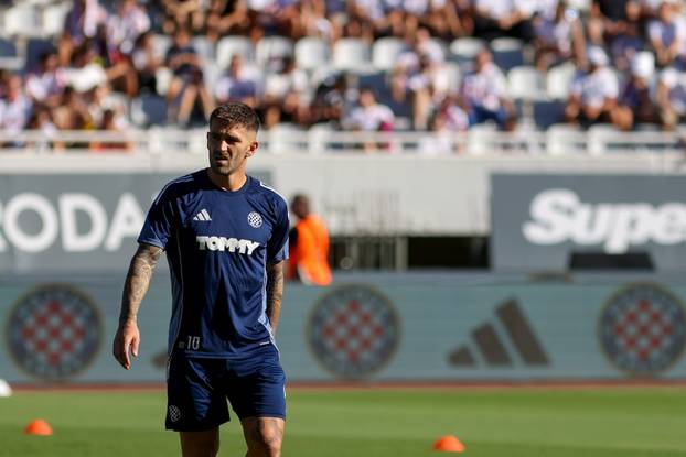 Split: Zagrijavanje igrača uoči utakmice Hajduk i Dinamo 