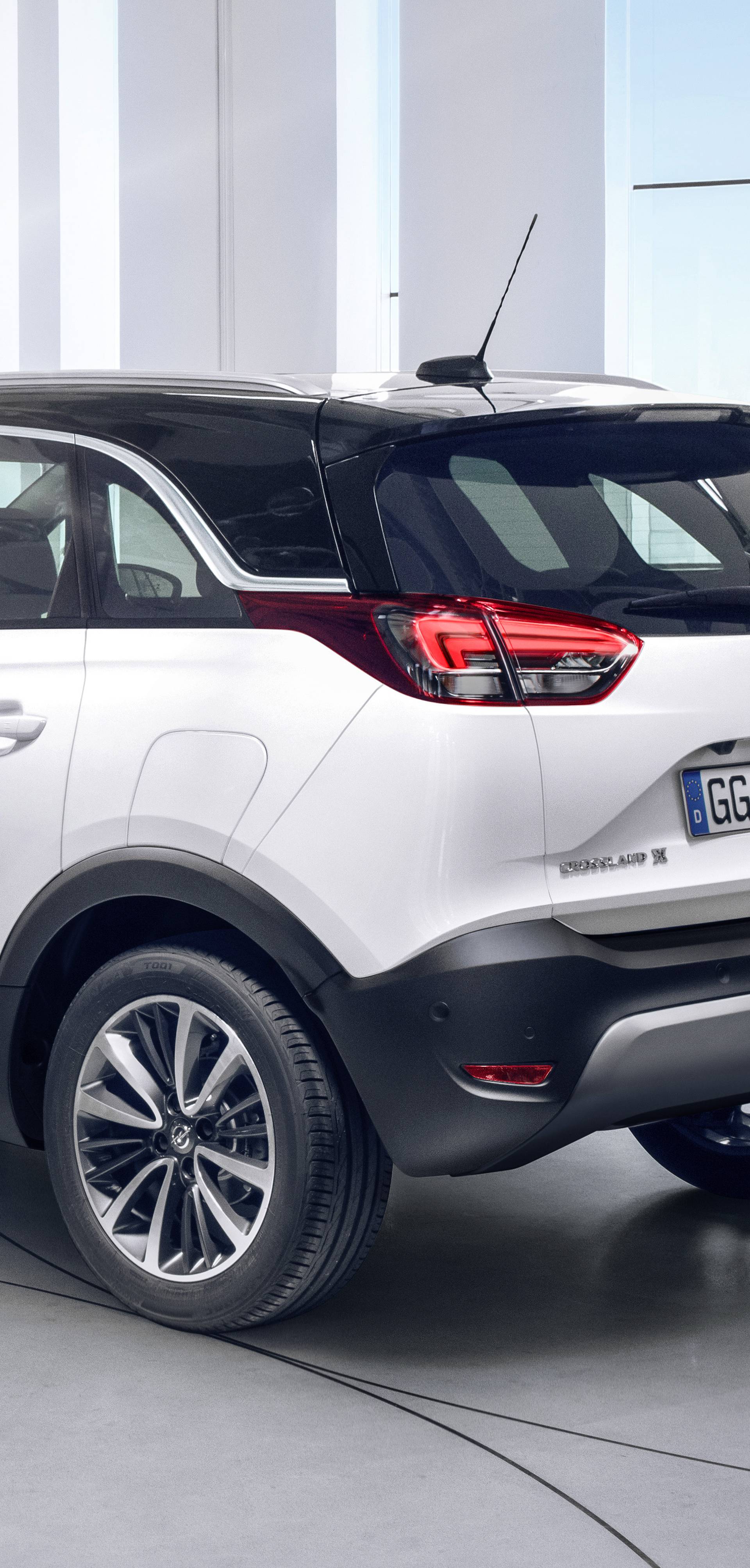 The new Opel Crossland X