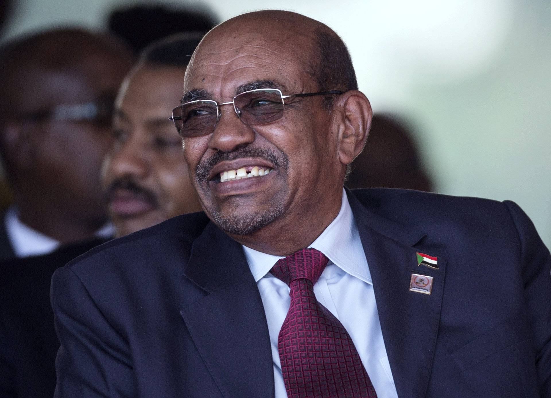 Sudan's President al-Bashir attends the swearing-in ceremony of Uganda's president Museveni at the Kololo independence grounds in Kampala, Uganda 